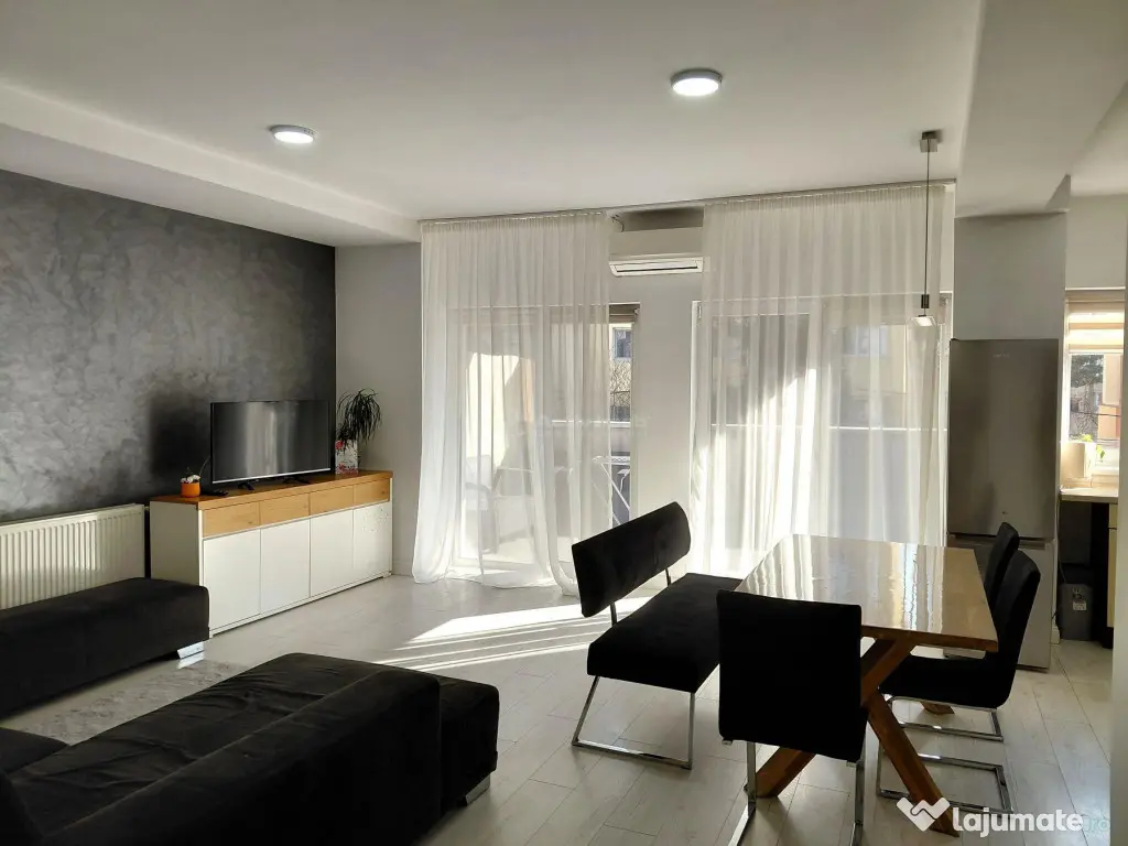 Apartament 3 camere bloc nou dotat cu lift si parcare asigur 