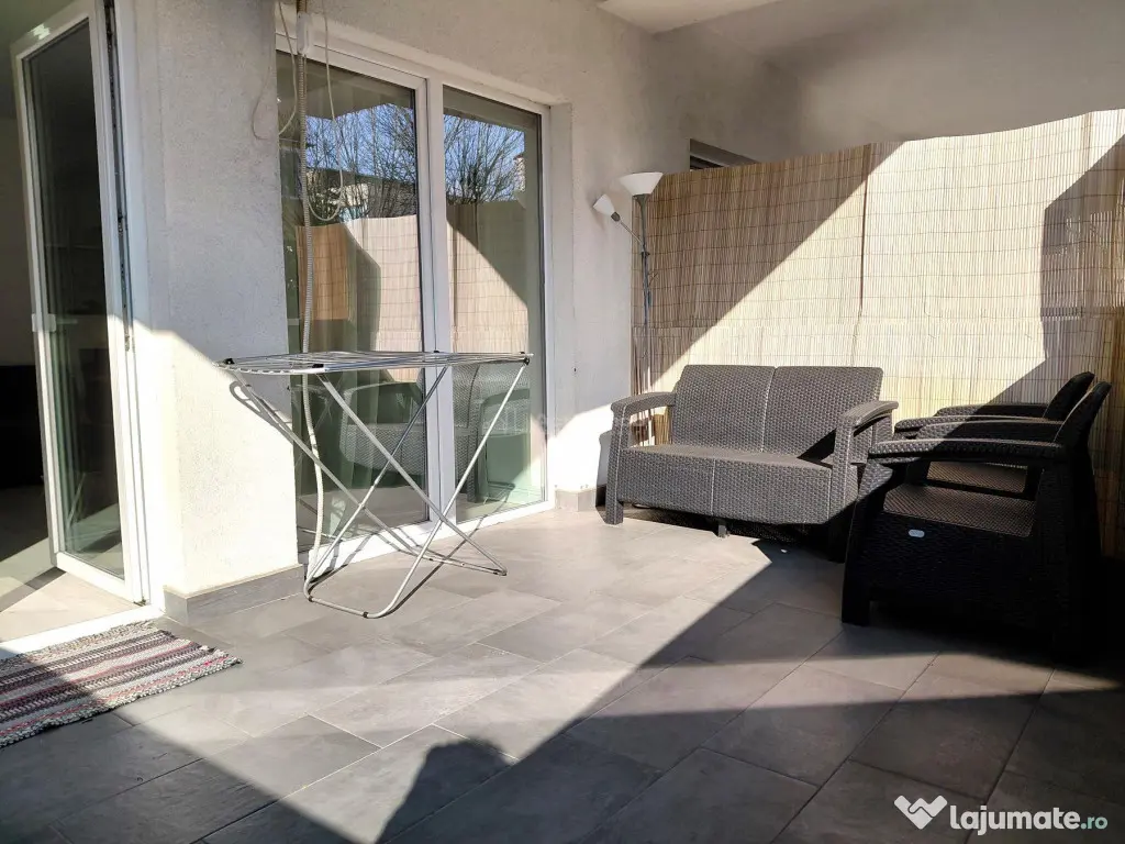 Apartament 3 camere bloc nou dotat cu lift si parcare asigur 