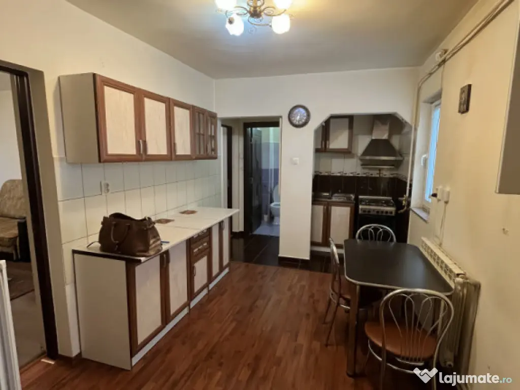 Apartament 2 camere Traian etaj 2/4 