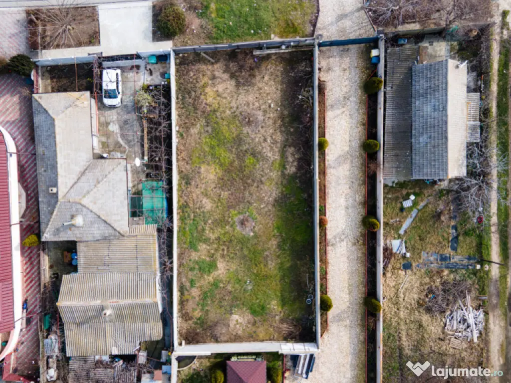 Teren intravilan Lumina, 371 mp, central, situat langa scoal 