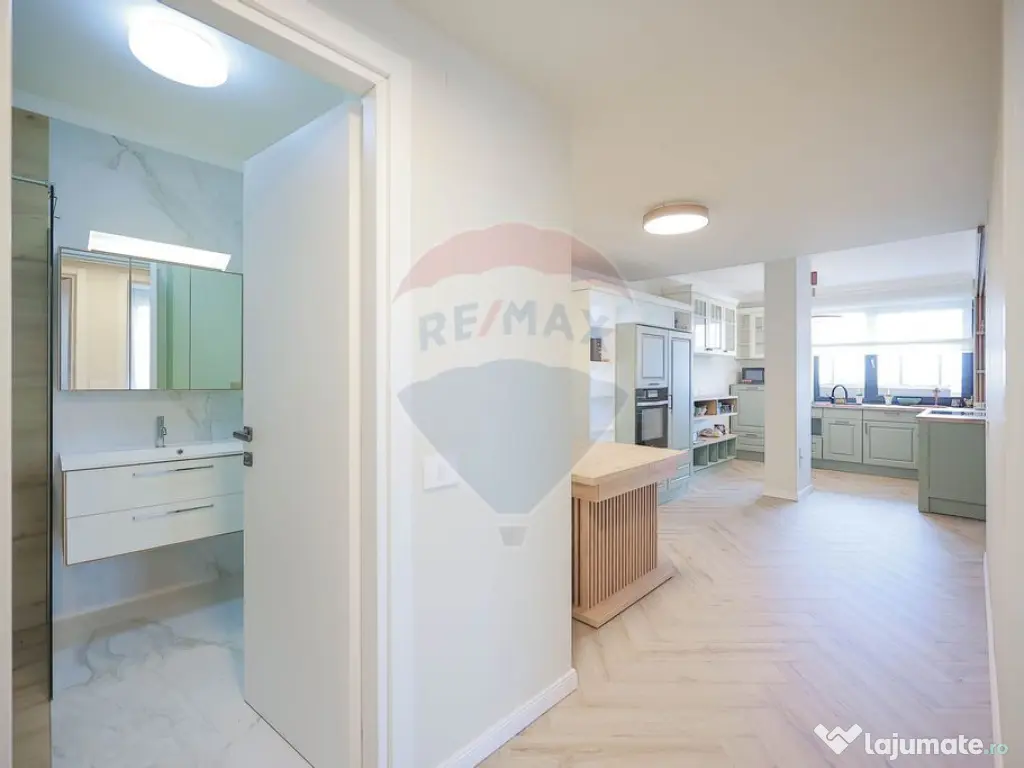 Apartament/Penthouse de Închiriat cu 3 Dormitoare și Te... 