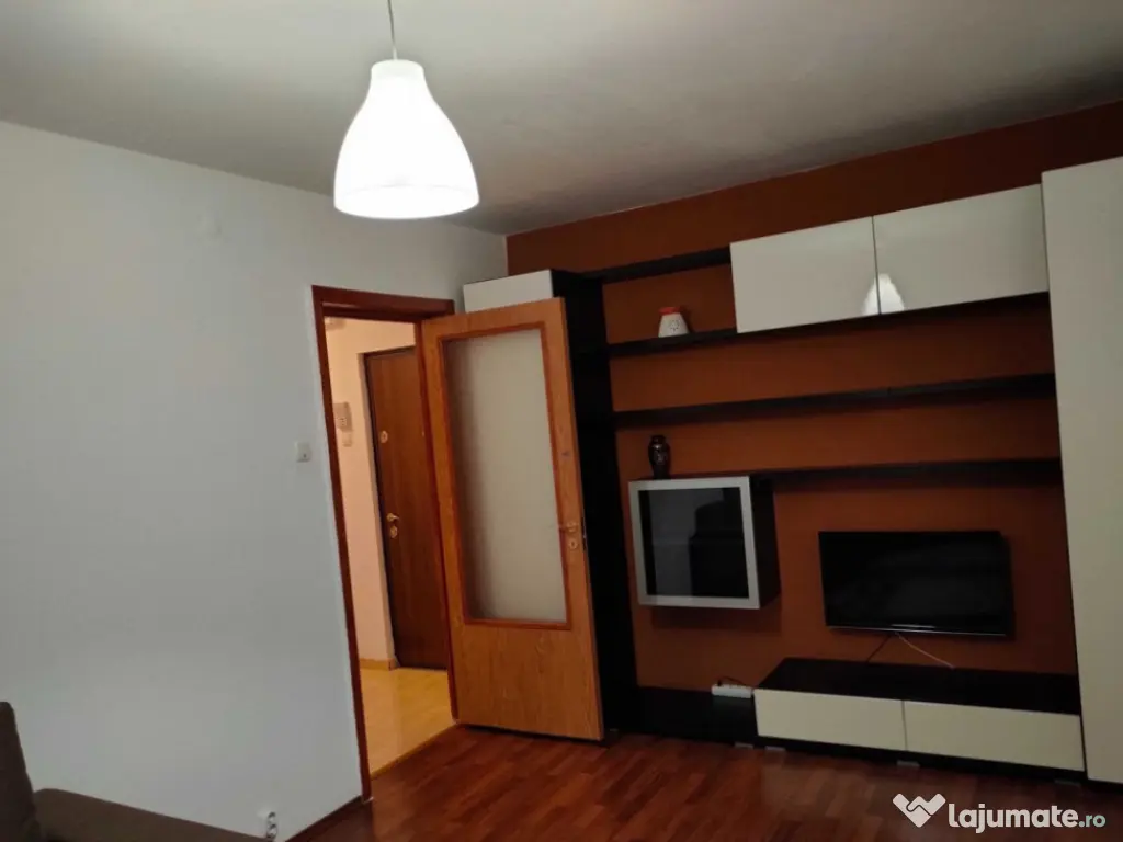 Apartament 2 camere metrou Piata Sudului, etaj intermediar 