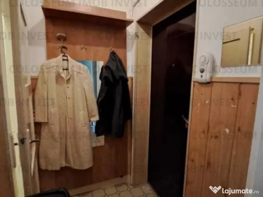 Garsoniera semidecomandata - zona Calea Bucuresti etajul 1