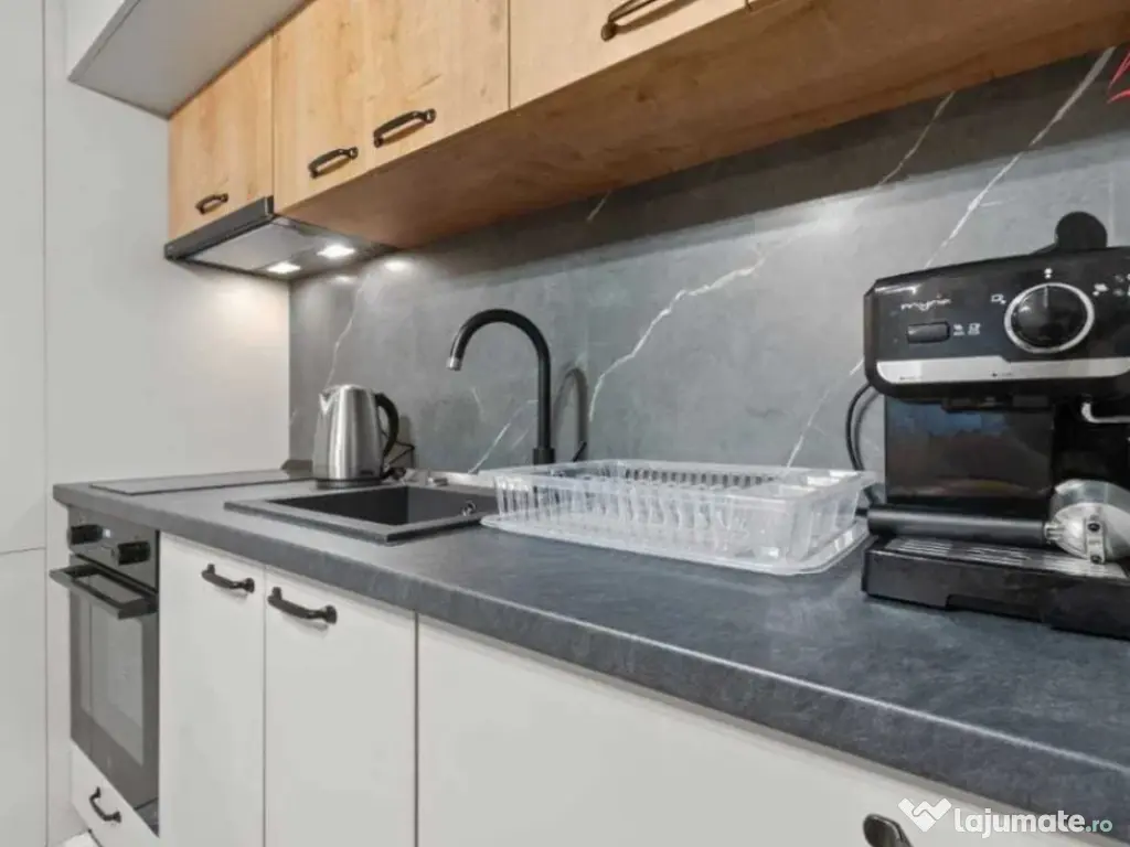 Apartament 2 camere, semidecomandat - zona Poiana Brasov 