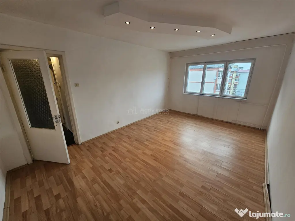 Resita, 3 Cam. Dec., Micro 4 