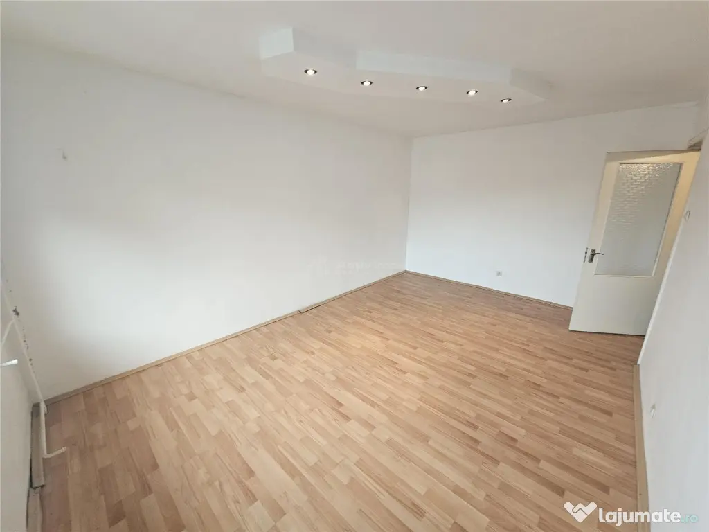 Resita, 3 Cam. Dec., Micro 4 