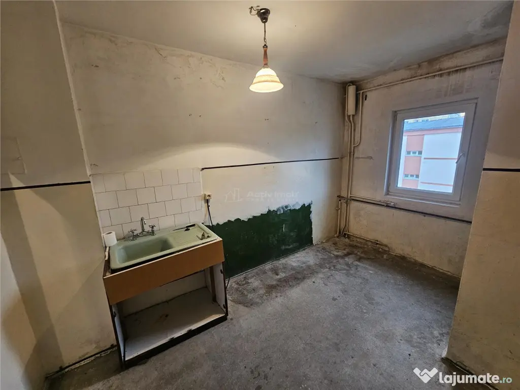 Resita, 3 Cam. Dec., Micro 4 