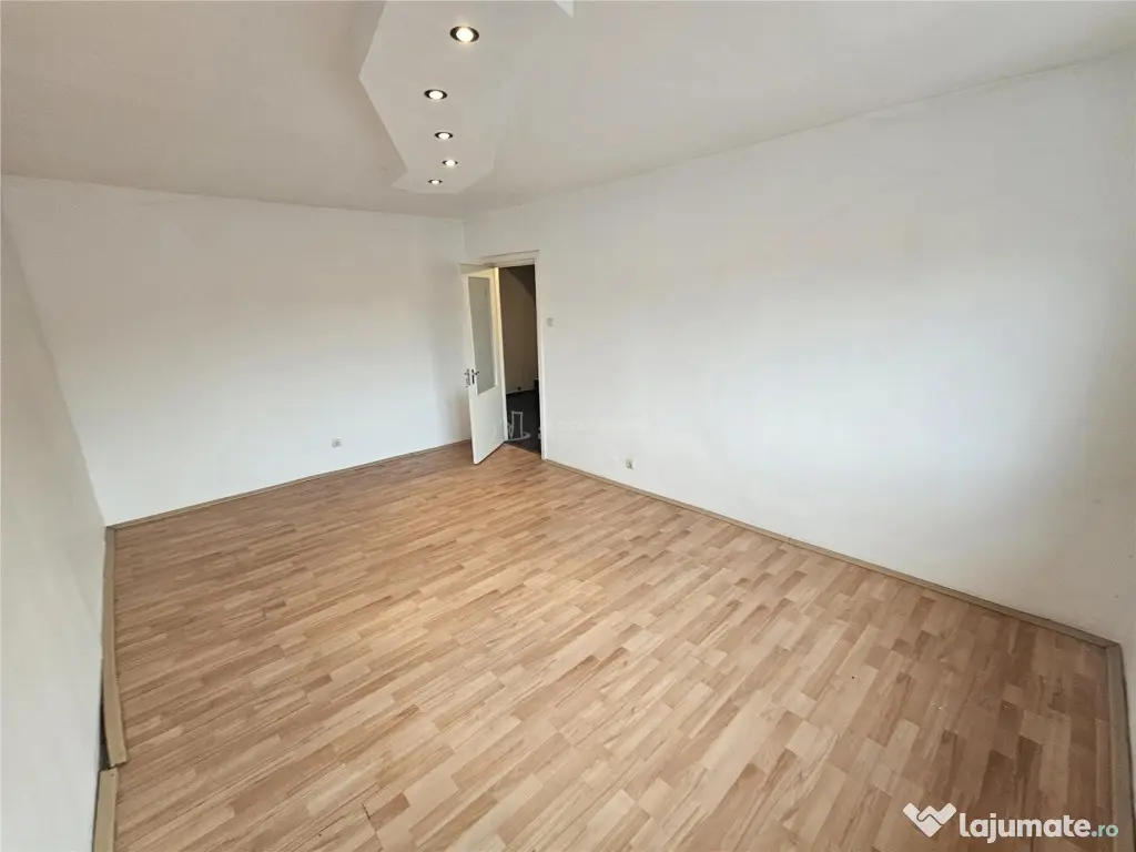 Resita, 3 Cam. Dec., Micro 4 