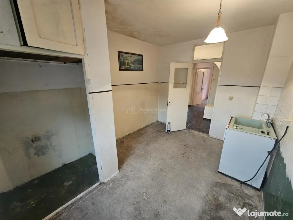 Resita, 3 Cam. Dec., Micro 4 