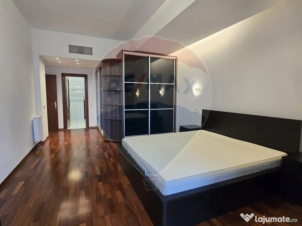 Inchiriere Apartment 4 camere Complex Liziera Pipera 