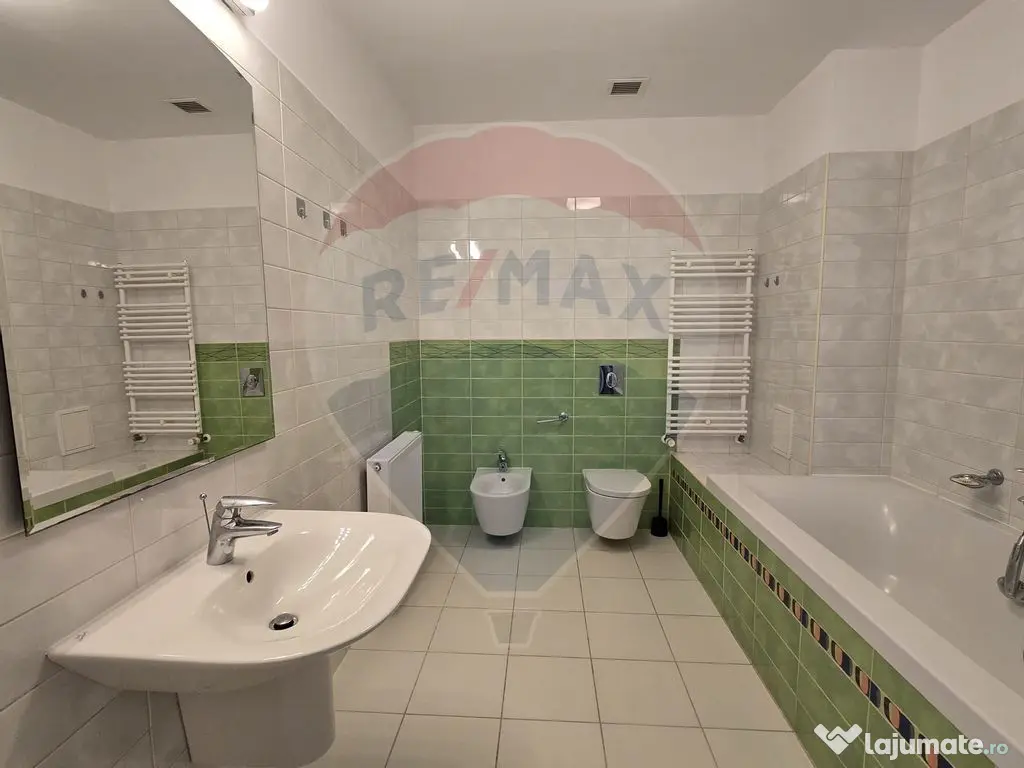 Inchiriere Apartment 4 camere Complex Liziera Pipera 