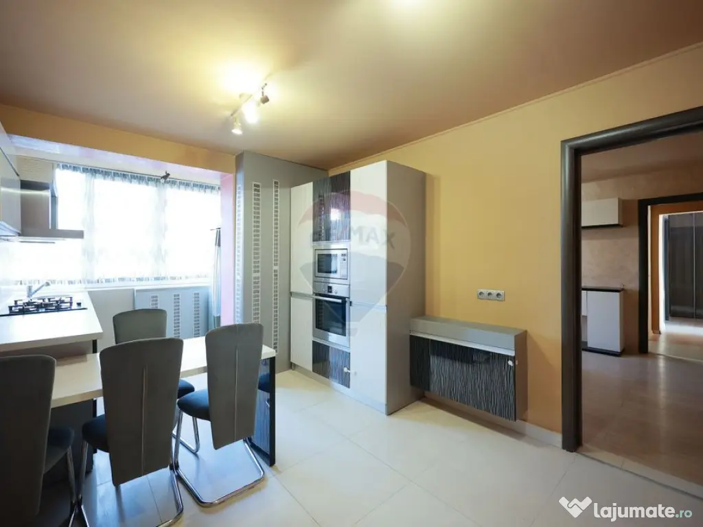 Apartament cu 3 camere de închiriat, în zona Rogerius 