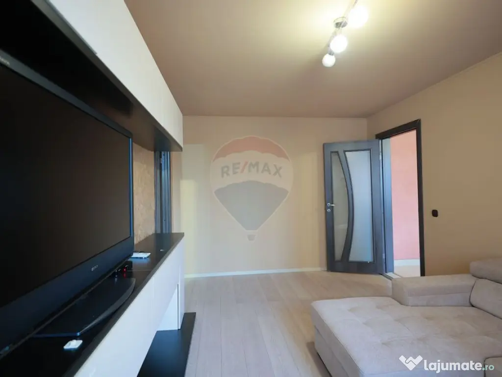Apartament cu 3 camere de închiriat, în zona Rogerius 