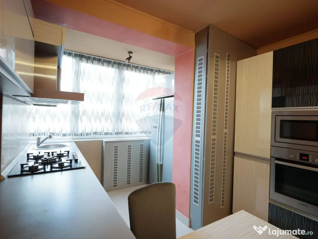 Apartament cu 3 camere de închiriat, în zona Rogerius 