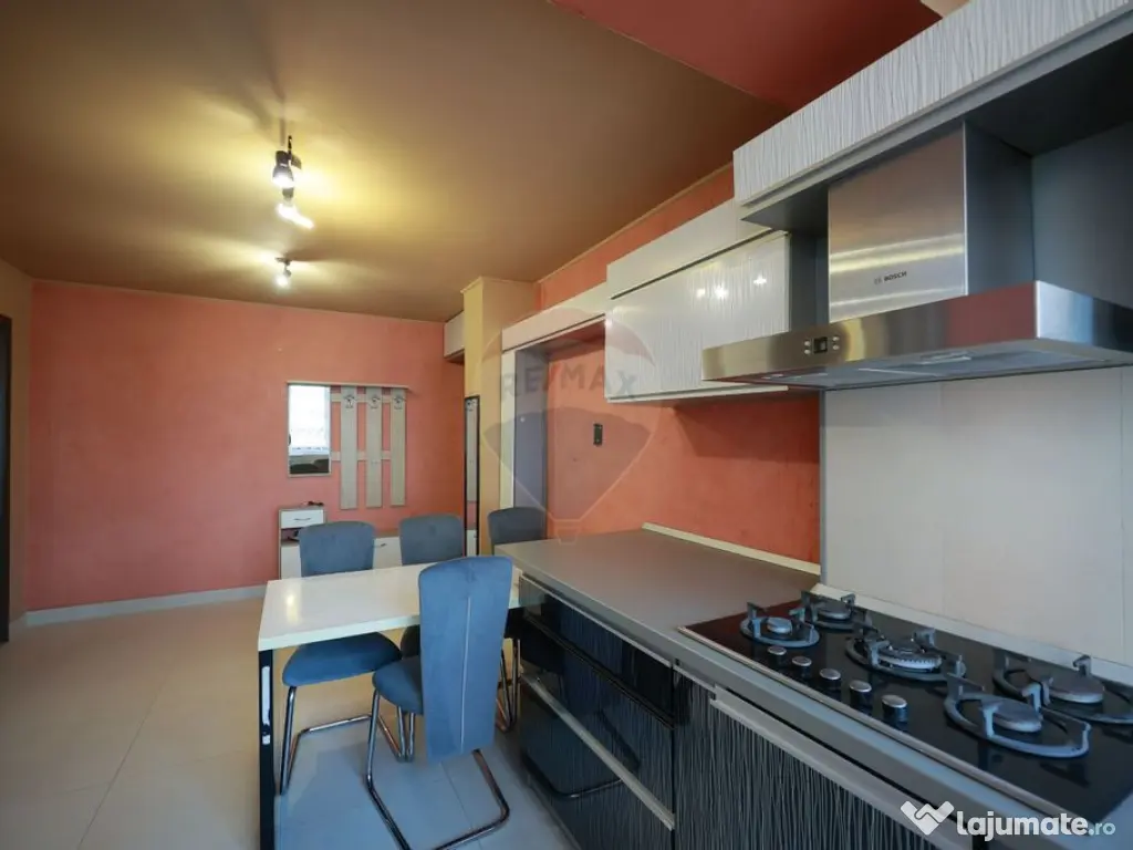 Apartament cu 3 camere de închiriat, în zona Rogerius 