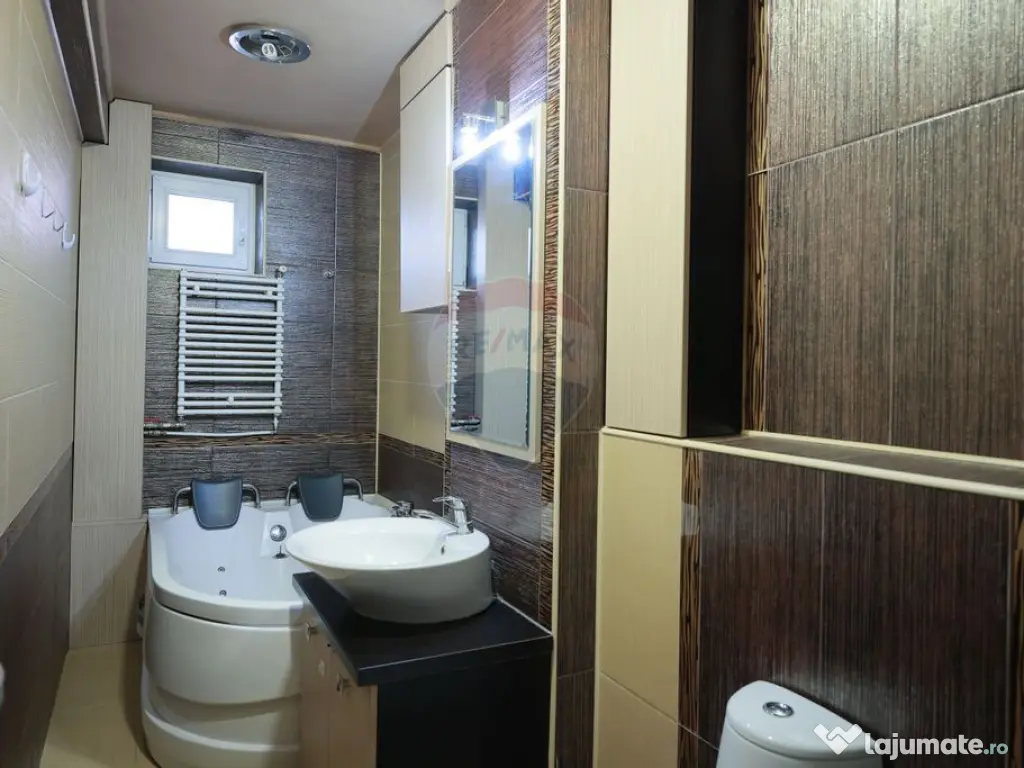 Apartament cu 3 camere de închiriat, în zona Rogerius 