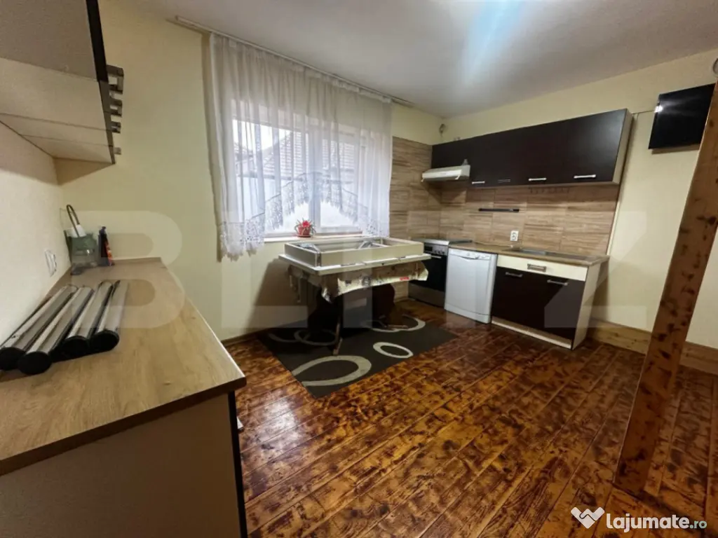 Casa individuala cu 3 camere si teren 640mp,Vintul de jos 