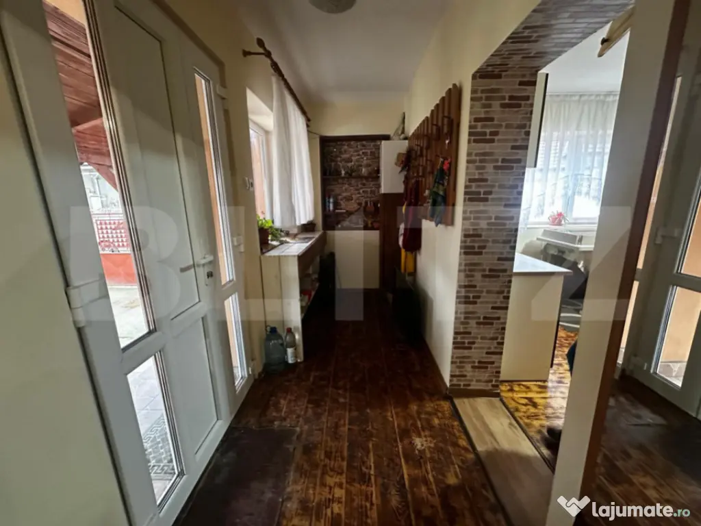 Casa individuala cu 3 camere si teren 640mp,Vintul de jos 