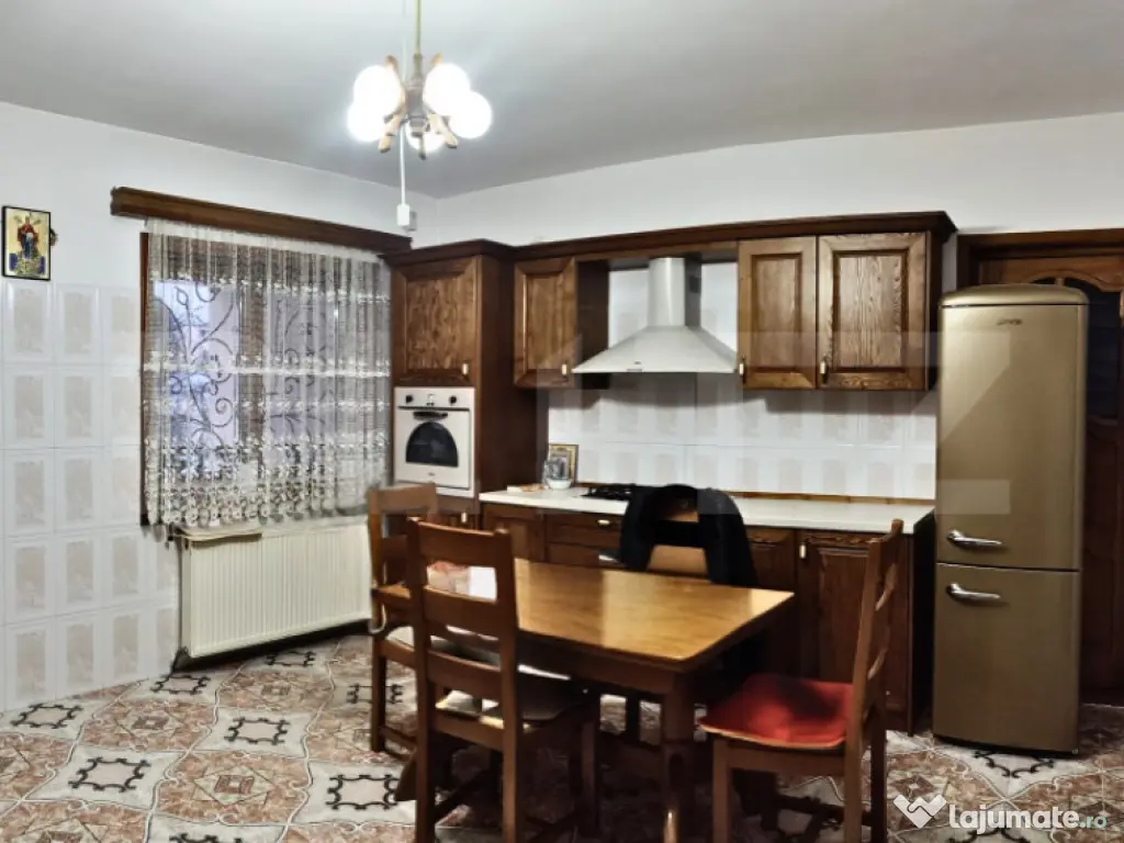 Reședință premium cu potențial medical sau business, zon 