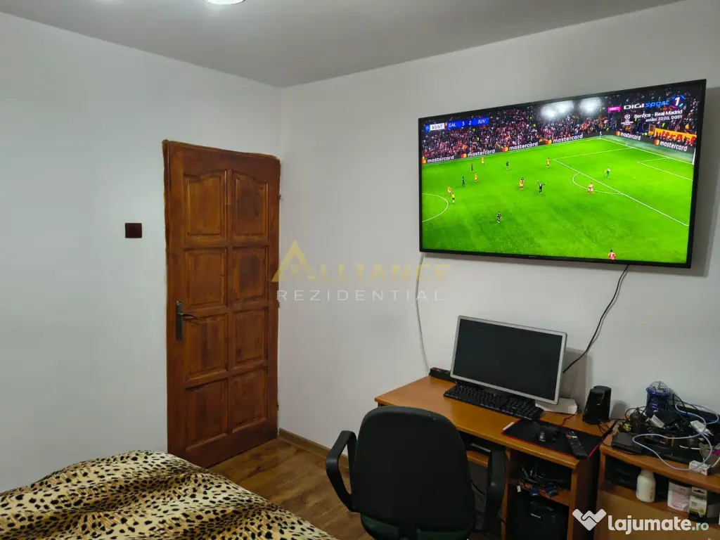 3 CAMERE DECOMANDAT ETAJ 1 – 450M METROU APARATORII PAT... 