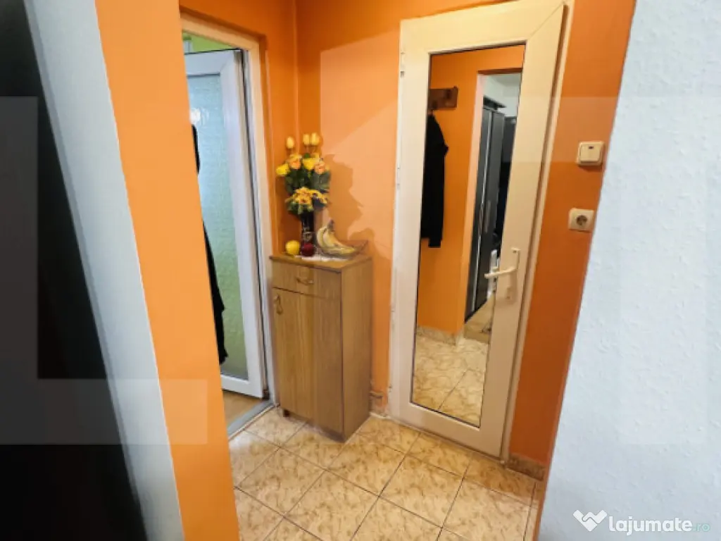 Apartament 3 camere, 50 mp, zona Vlaicu