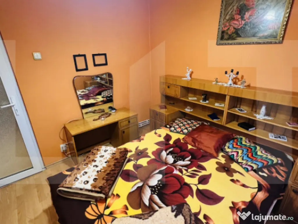 Apartament 3 camere, 50 mp, zona Vlaicu