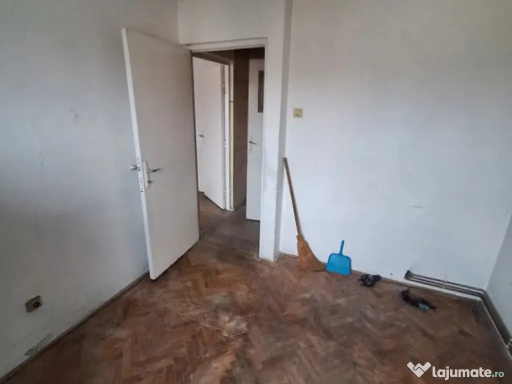 Apartament 2 camere, semidecomandat - zona Florilor 