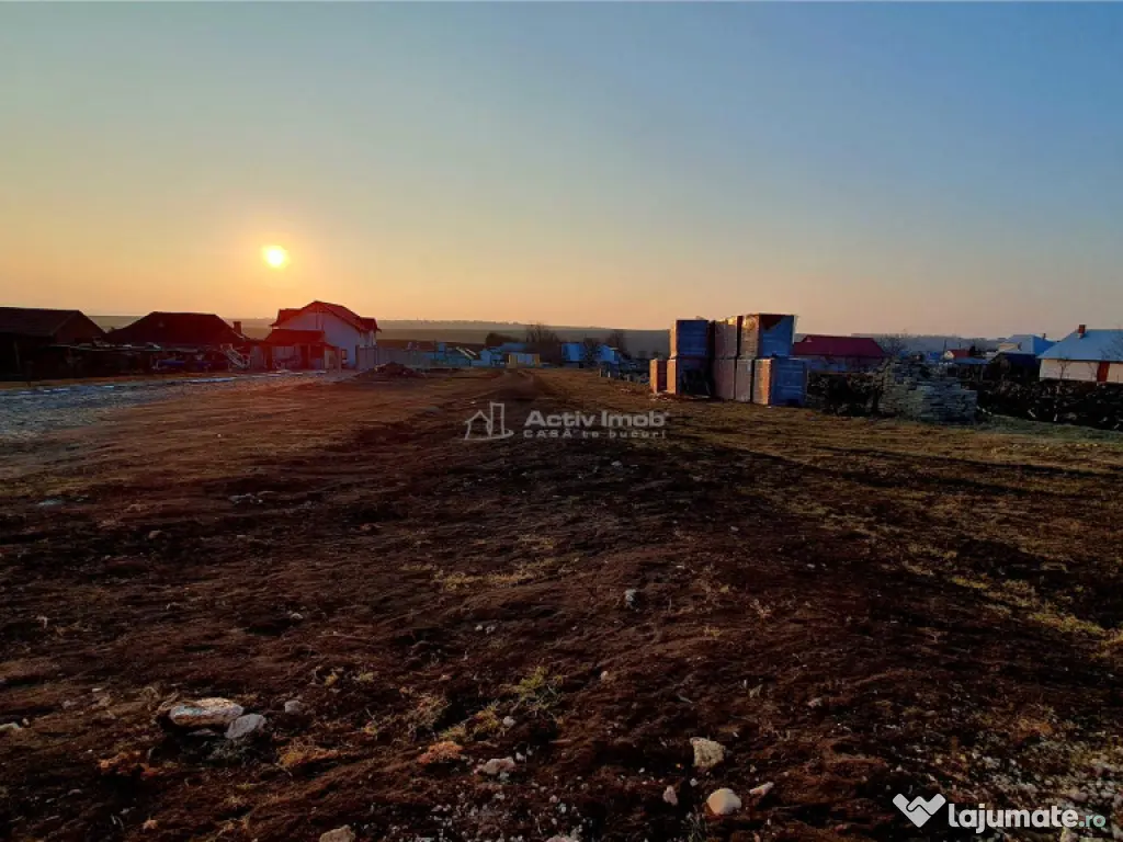 Teren intravilan - 895 mp - Moara Nica