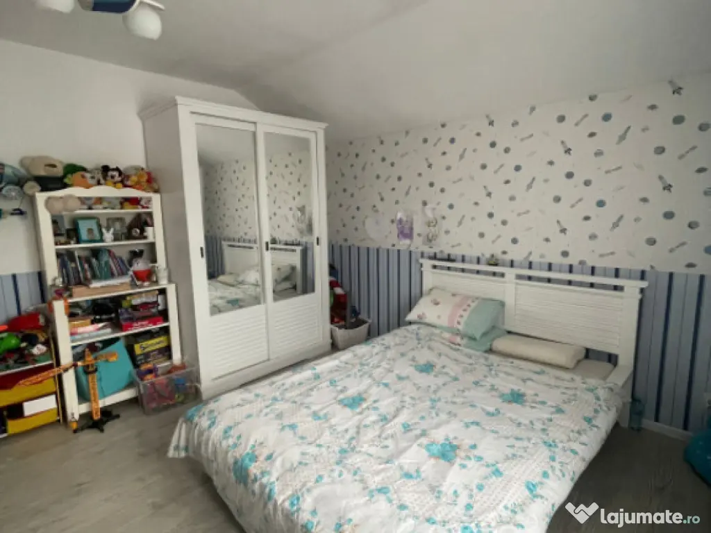 Casă spațioasă, panouri solare, Damila 