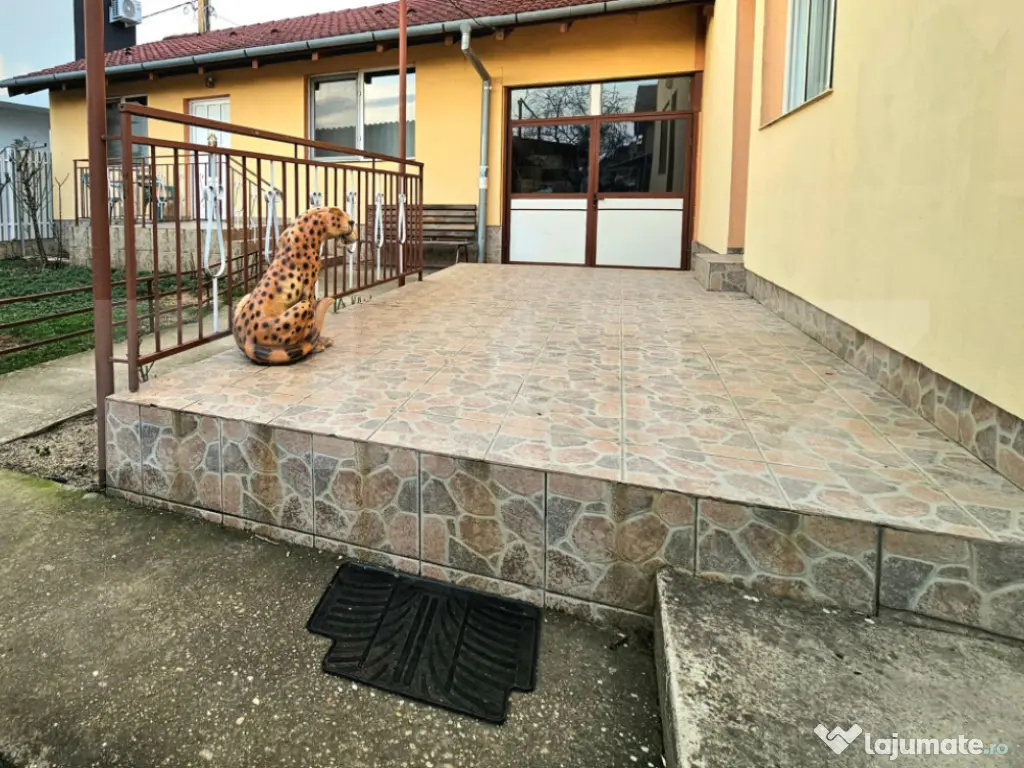 Casa Individuala, 200 mp + Curte , P+1E, 150 mp, zona Girocu 