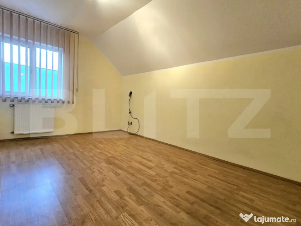 Casa Individuala, 200 mp + Curte , P+1E, 150 mp, zona Girocu 