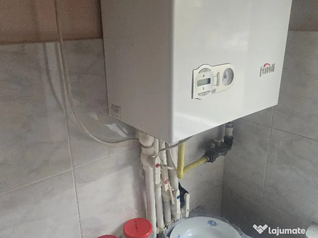 Vand sau inchiriez garsoniera in Deva, zona Dacia, etaj 1, mobilata 