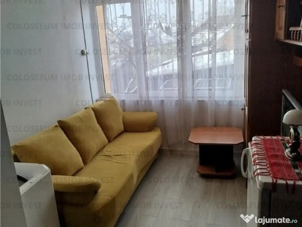 COLOSSEUM: Camera cu Baie Piata Astra 