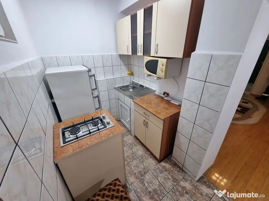 Garsoniera zona Km 4 