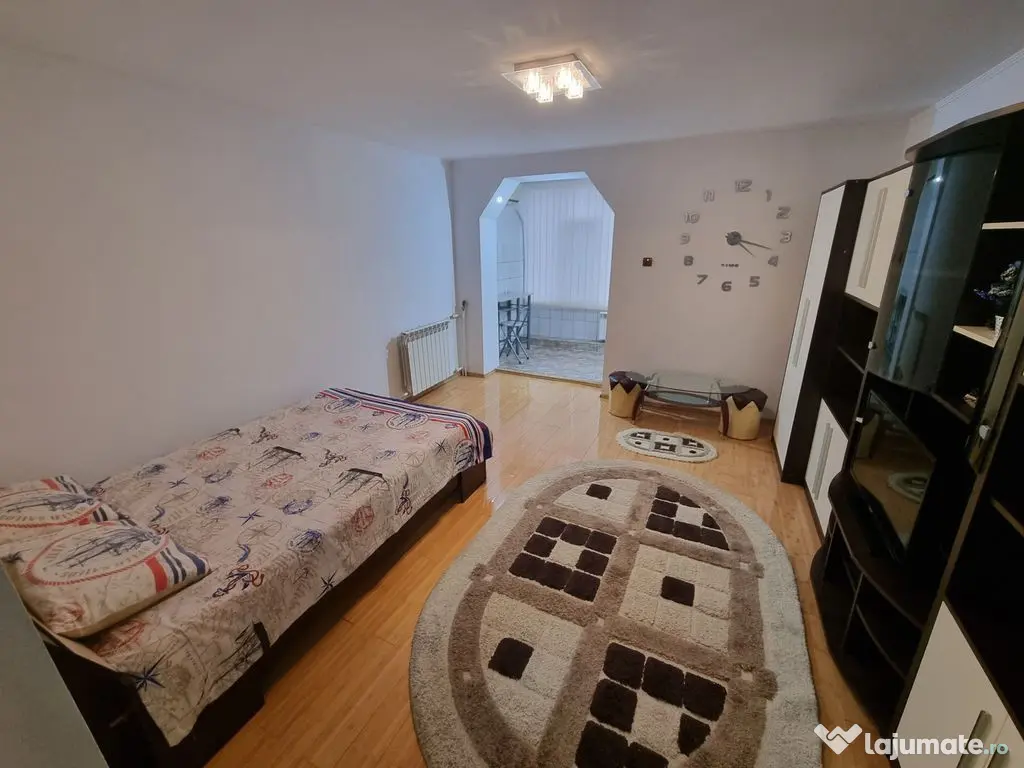 Garsoniera zona Km 4 