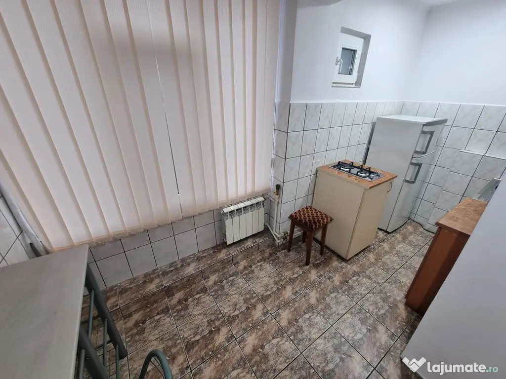 Garsoniera zona Km 4 