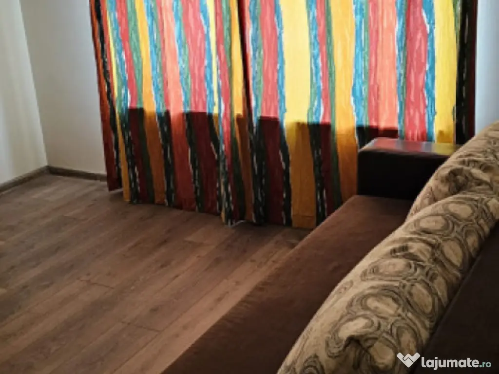 Studio 50 mp, curte interioara, etaj intermediar, situat Cen 