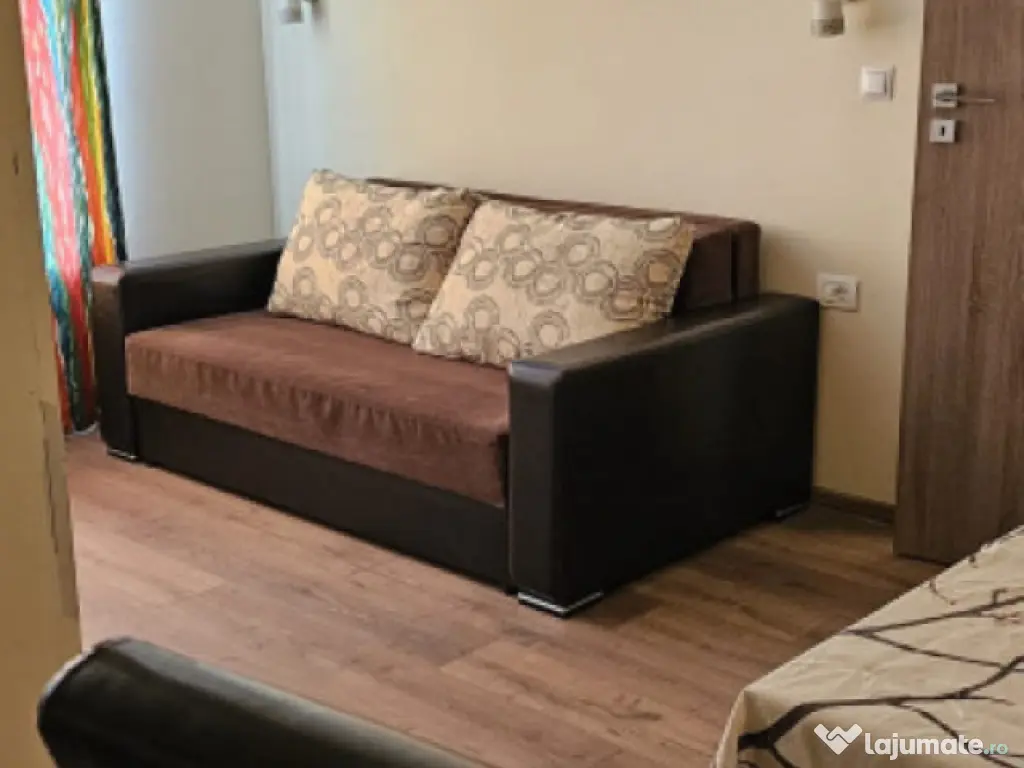 Studio 50 mp, curte interioara, etaj intermediar, situat Cen 