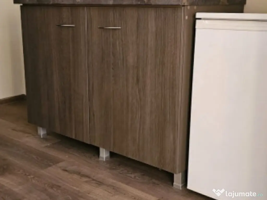 Studio 50 mp, curte interioara, etaj intermediar, situat Cen 