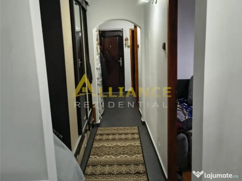 Sector 4 Metrou Aparatorii Patrie, Apartament 3 Camere 2 Bai 