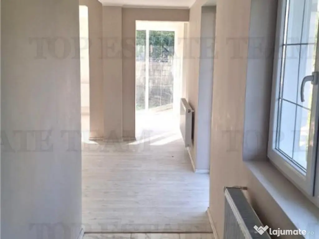 For Sale/Villa Family/Complex Privat/Lac/Crevedia 