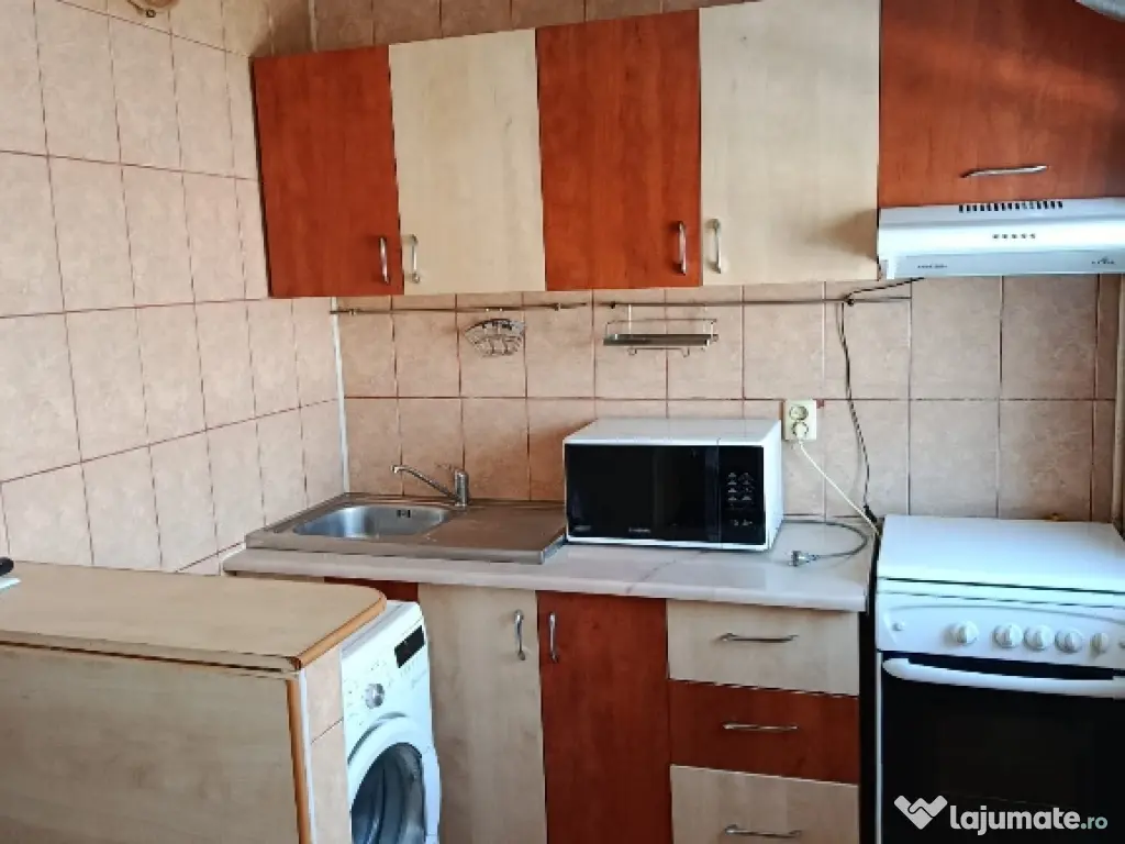 Garsonieră de închiriat Ploiesti Sud, Strada Cozia