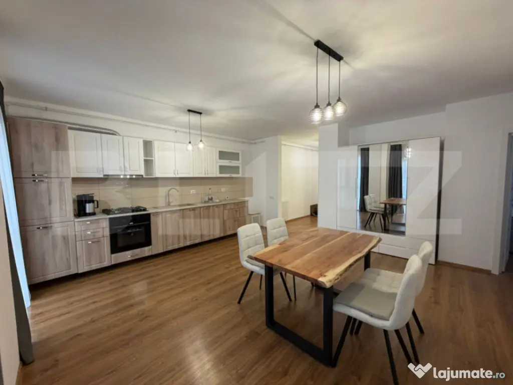 Apartament 3 camere, 2 bai, parcare, prima inchiriere, zona 