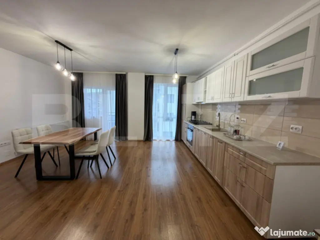 Apartament 3 camere, 2 bai, parcare, prima inchiriere, zona 