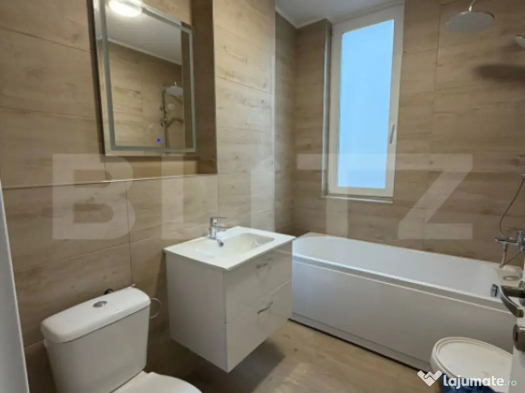 Apartament 3 camere, 2 bai, parcare, prima inchiriere, zona 