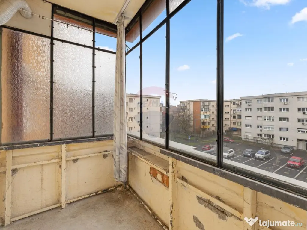 Apartament 3 camere, decomandat, Micalaca 300 -N.Titulesc...