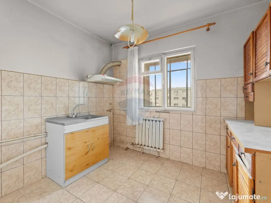 Apartament 3 camere, decomandat, Micalaca 300 -N.Titulesc...