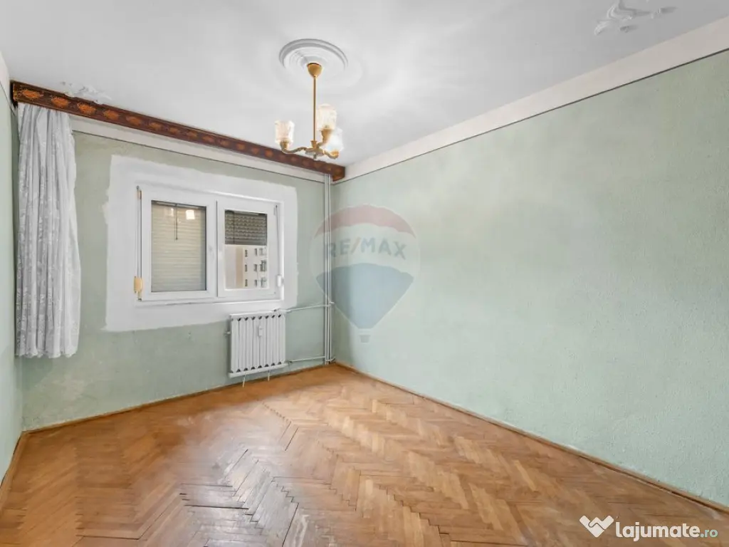 Apartament 3 camere, decomandat, Micalaca 300 -N.Titulesc...