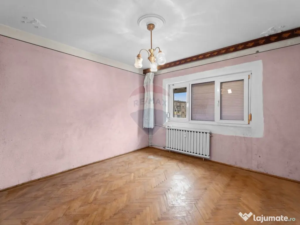 Apartament 3 camere, decomandat, Micalaca 300 -N.Titulesc...