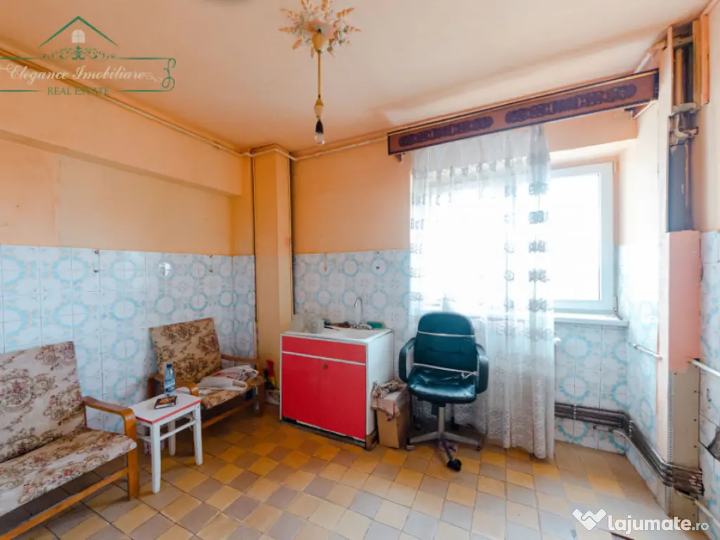Apartament 4 camere cu centrala proprie, zona Aurel Vlaicu, 